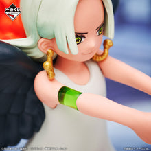 Cargar imagen en el visor de la galería, One piece - Boa Hancock/S-Snake Seraphine (Ichiban Kuji, Premio G) - Nuevo OB
